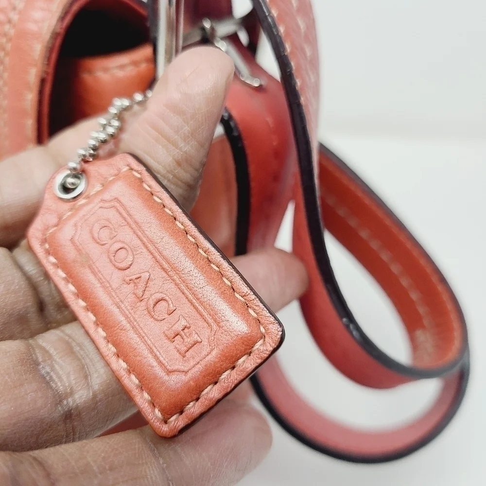 Coach | Vintage Salmon Pink Leather Pebble Top Hobo Bag (One Size)